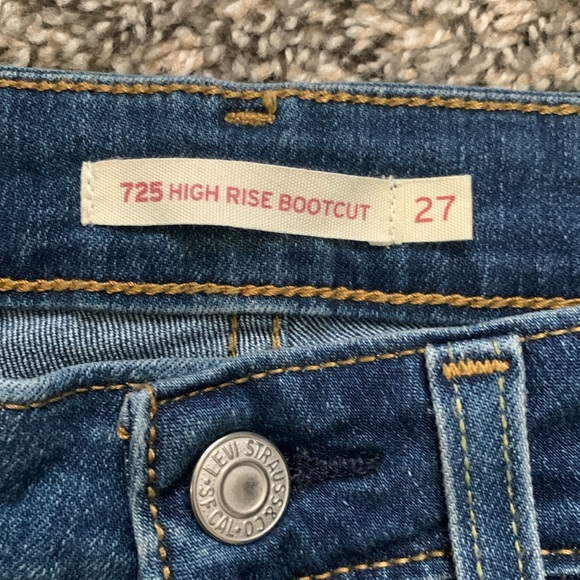 Levi’s 725 high rise bootcut jeans size 27x32 - Picture 6 of 8